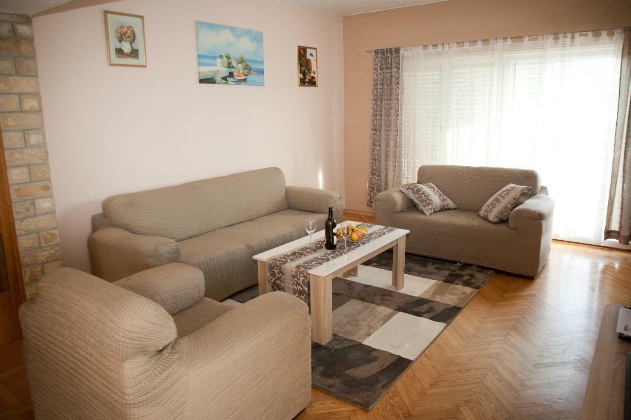 Apartman Ana Radovin Eksteriør billede