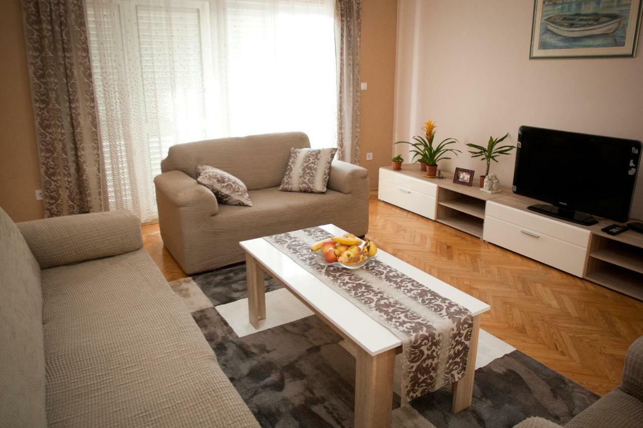 Apartman Ana Radovin Eksteriør billede